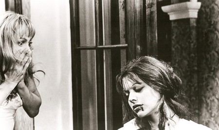 I corpi presentano tracce di violenza carnale foto 1