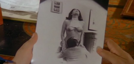 Le foto proibite di una signora perbene locandina 3