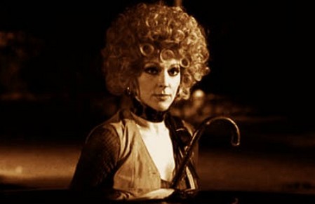 Passi di danza su una lama di rasoio foto 2