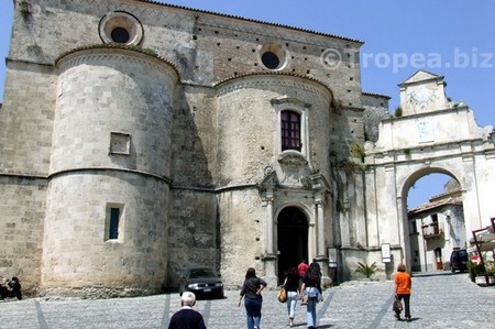 Perdutamente vostro mi firmo Macaluso Carmelo location Gerace