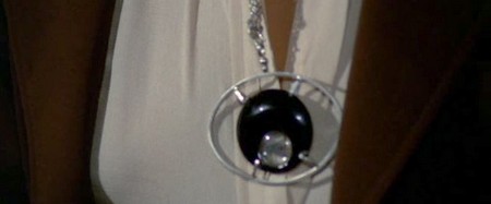 4 mosche di velluto grigio 15