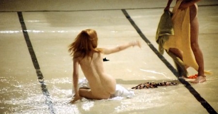 La ragazza del bagno pubblico 4