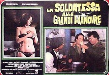 La soldatessa alle grandi manovre lobby card 2
