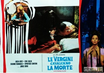 Le vergini cavalcano la morte lobby card 2