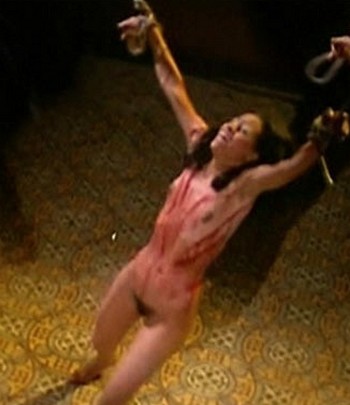 Nuda per satana foto 2