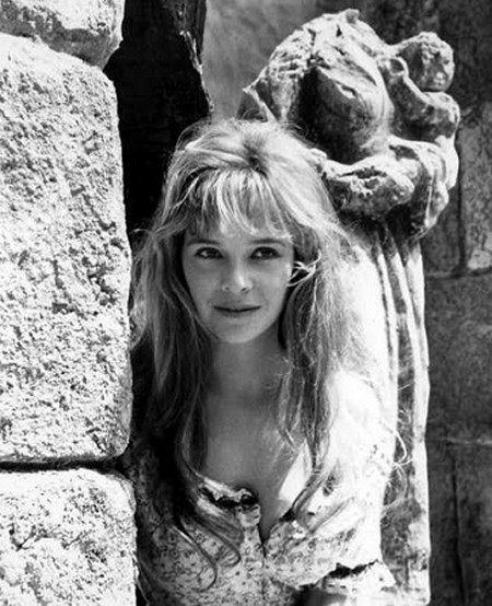 Laura Antonelli photobook 6