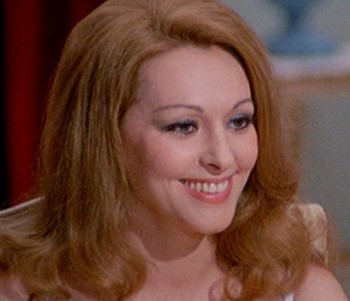 Le foto proibite di una signora perbene foto 9