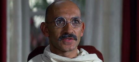 3 Ben Kingsley - Gandhi