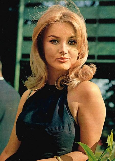 Barbara Bouchet Photobook 16