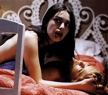 Female vampire foto 2