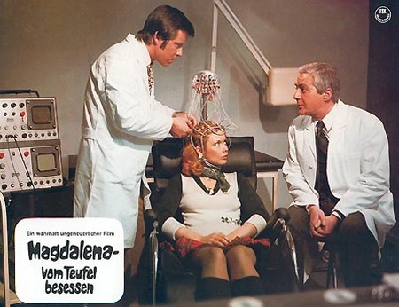 I turbamenti sessuali di Maddalena lobby card 3