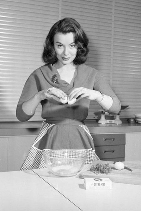 Anne Heywood Photobook 20