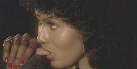 Ajita Wilson Luca il contrabbandiere