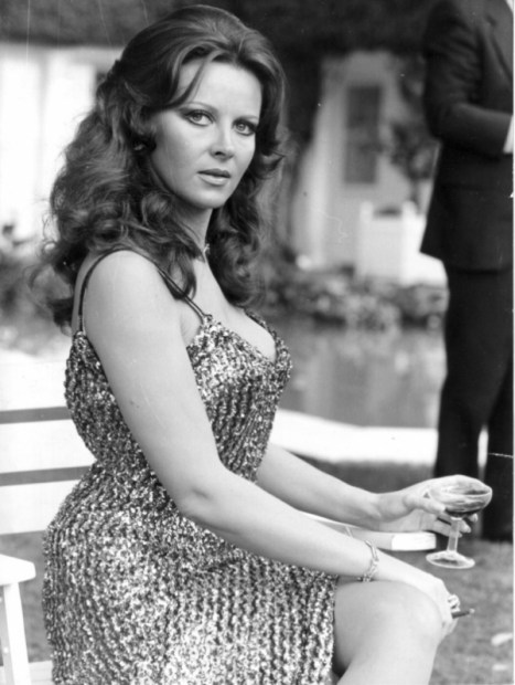 Dagmar Lassander Photobook 16