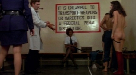 Femmine in gabbia 14