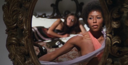 I corpi presentano tracce di violenza 11