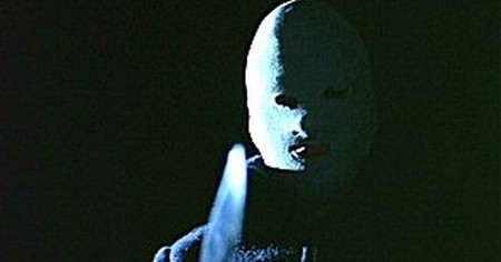 I corpi presentano tracce di violenza 16