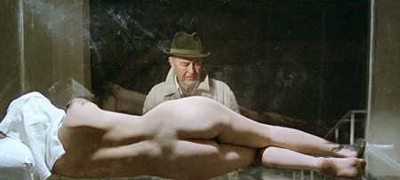 La ragazza dal pigiama giallo 13