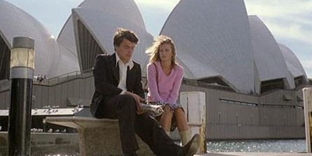 La ragazza dal pigiama giallo 4