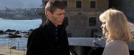 L'assassino è costretto ad uccidere ancora 9