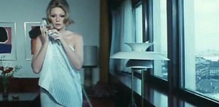 Sette scialli di seta gialla 10