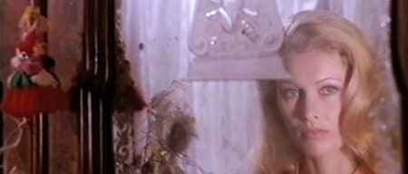 Evelyn Stewart Un bianco vestito per Mariale