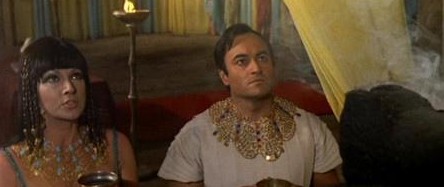 Helga Linè La venganza de la momia