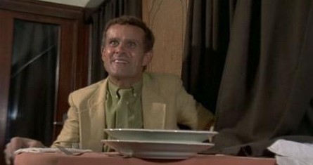 La ragazza del vagone letto 8