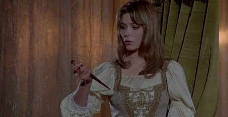 L'assassino ha riservato 9 poltrone 6