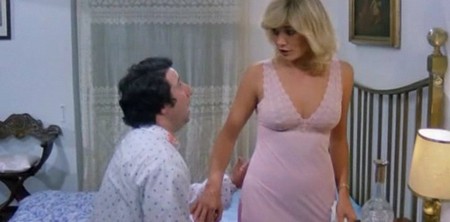 L'onorevole con l'amante sotto il letto 3