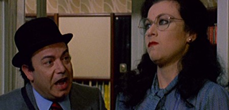 Ria De Simone La ripetente fa l'occhietto al preside 1