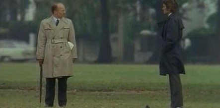 33 Si può essere più bastardi dell’ispettore Cliff