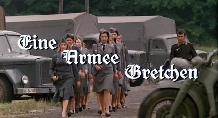 Fraulein in uniforme 0