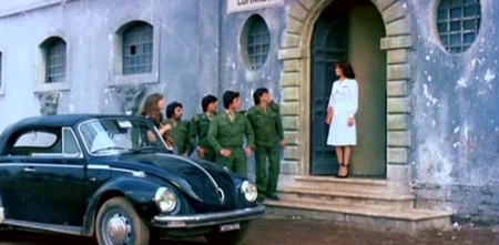 La soldatessa alle grandi manovre 10