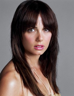 The L world Mia Kirshner