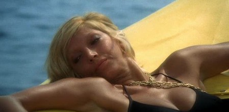 Travolti da un insolito destino nell’azzurro mare d’agosto 11