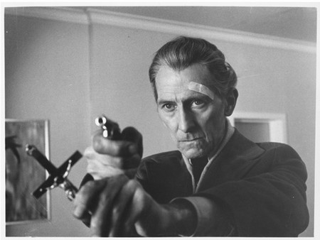 I satanici riti di Dracula Peter Cushing