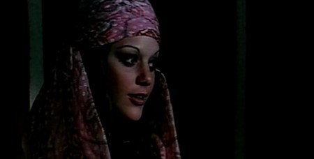 Tina Aumont Il sergente Klems