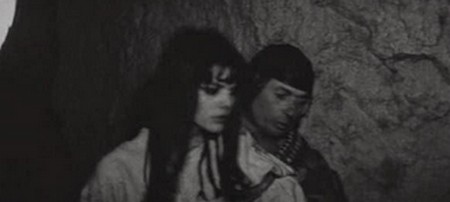 Tina Aumont Le lit de la vierge