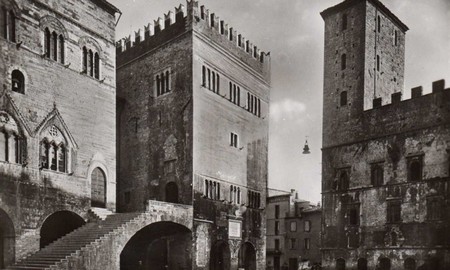 Per grazia ricevuta location piazza Vittorio Emanuele di Todi 2