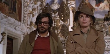 La fine del mondo nel nostro solito letto in una notte piena di pioggia