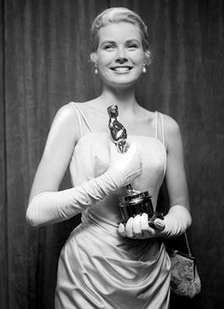 7 Grace Kelly – La ragazza di campagna 1955