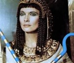 3-12 Hildegarde Neil