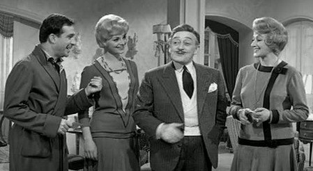 1-27 Sua Eccellenza si fermò a mangiare