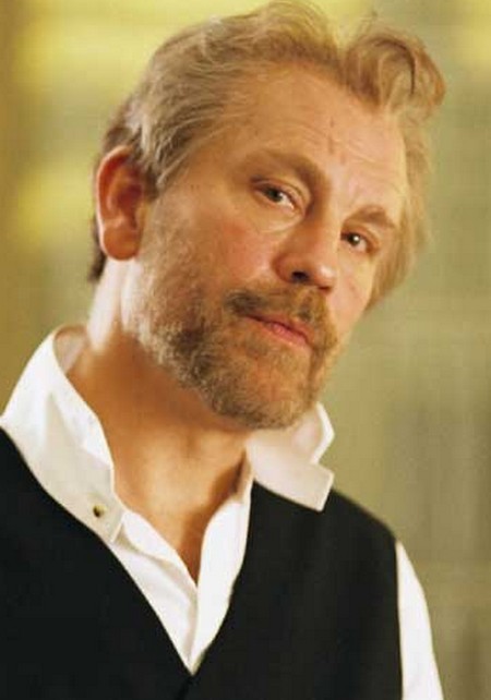 3-10 John Malkovitch Klimt