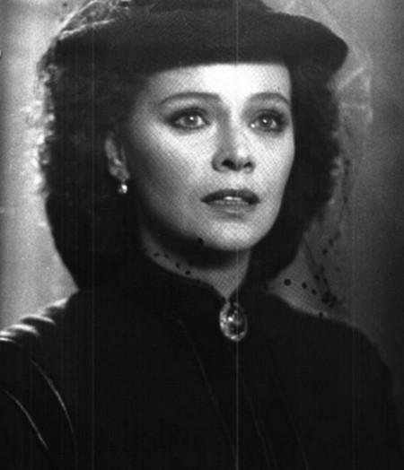 3-12 Laura Antonelli