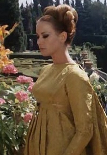 3-2 Claudine Auger L'arcidiavolo