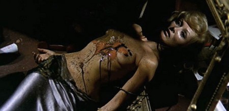 Sette orchidee macchiate di rosso 4