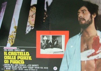 Il castello dalle porte di fuoco lobby card
