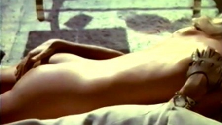 La signora ha dormito nuda con il suo assassino 15